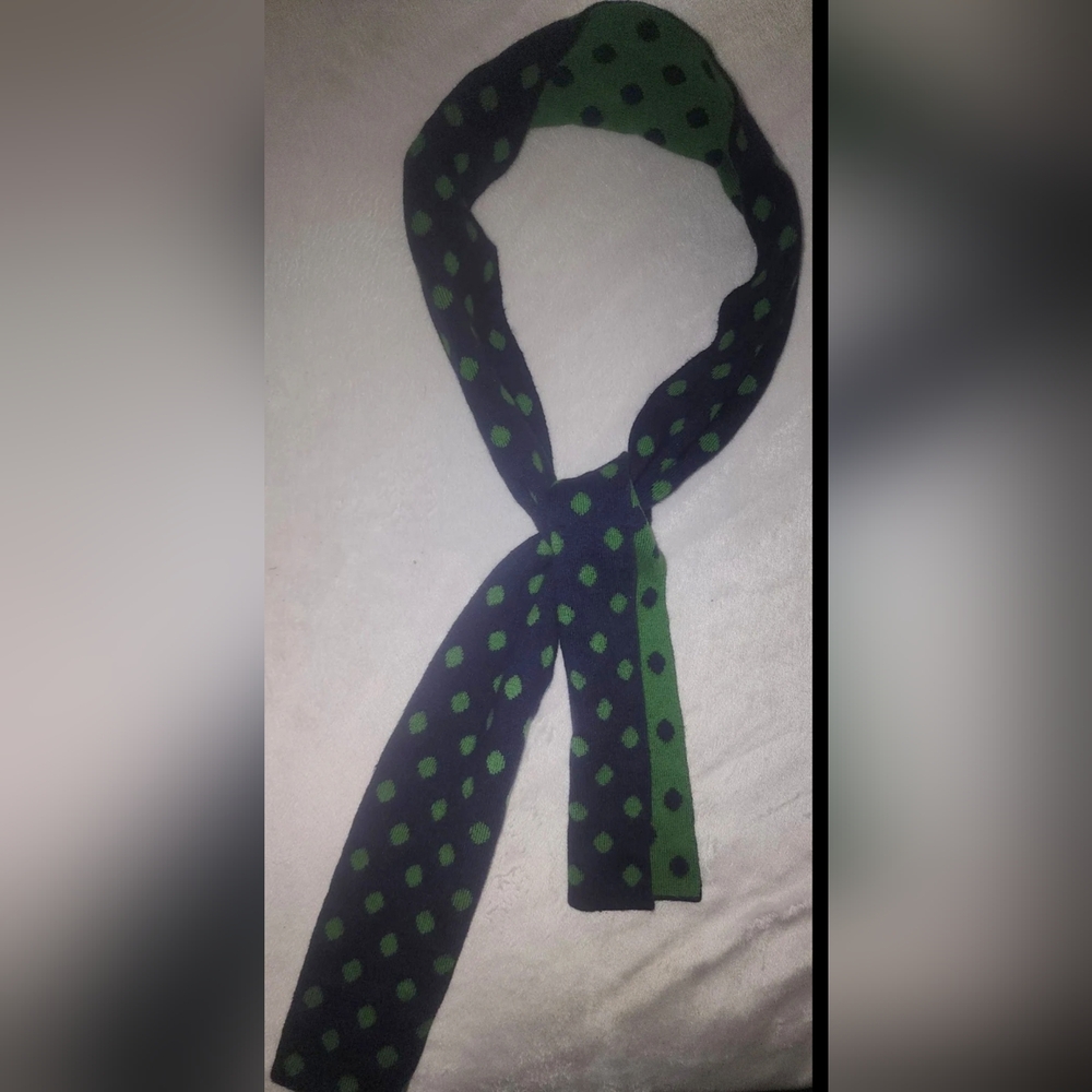 L.L.Bean Reversible Polka Dot Scarf. Navy & Hunter Green. Like NEW. - Picture 4 of 6